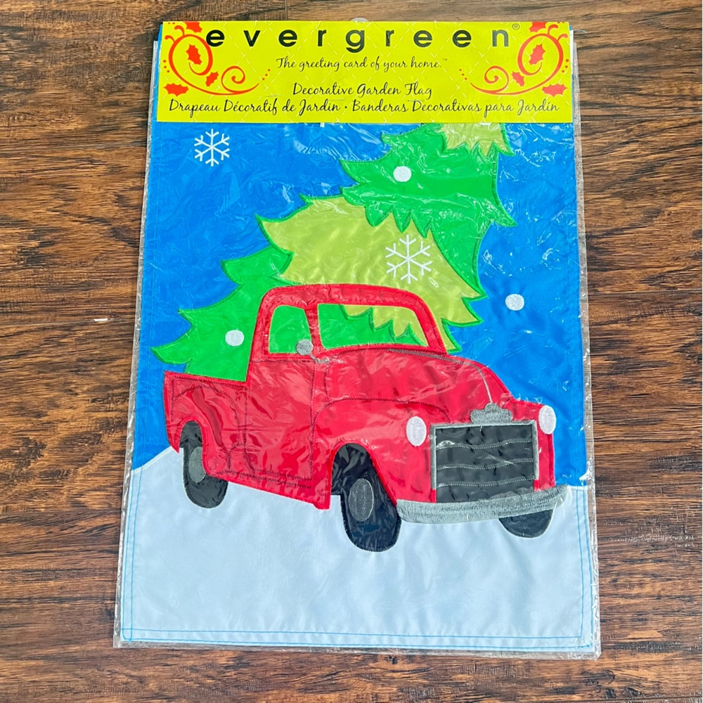 Evergreen enterprises Christmas red truck appliqué garden flag new In package